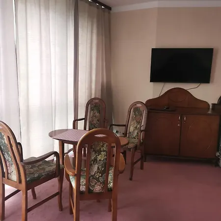 Rodzinne Przy Plazy *